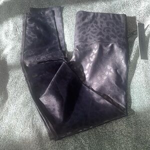 New Carbon 38 High Waisted Black Leopard Print Leggings - M